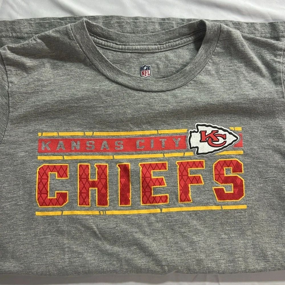 Chiefs tee boys size L - Picture 6 of 7